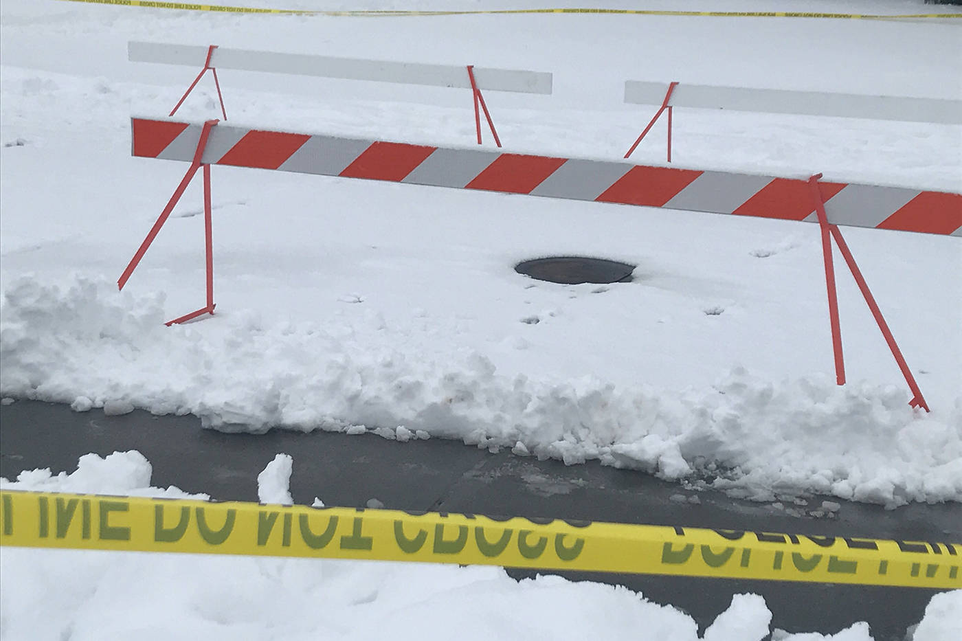 15517159_web1_190212-SNE-SINK-HOLE-WD_2