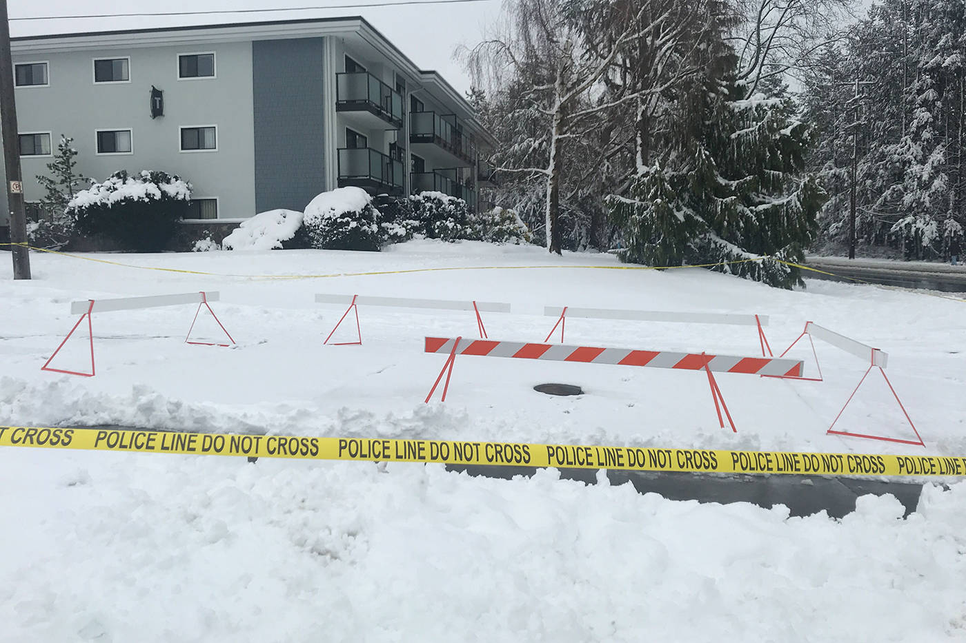 15517159_web1_190212-SNE-SINK-HOLE-WD_3