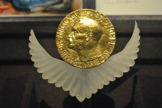 15812604_web1_Medal_Nobel_Peace_Prize