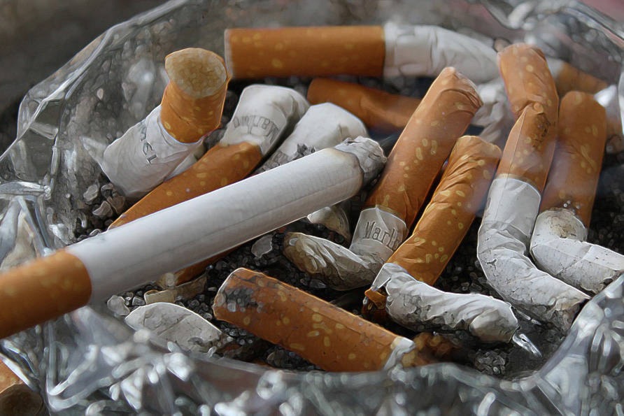 15813304_web1_190305-VNE-cigarette-sales-decrease-FLARE_1