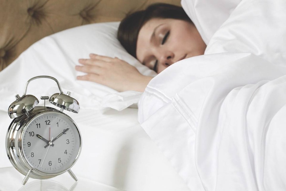 15879351_web1_180308-CCI-alarm-clock-daylight-savings