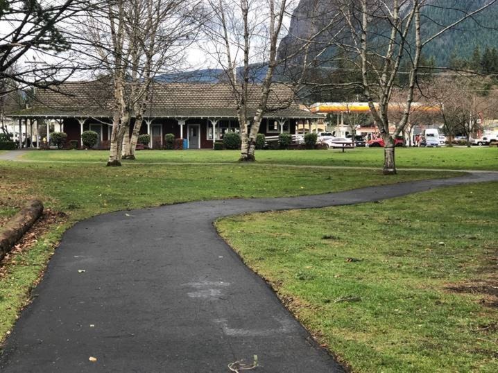 15894704_web1_Rainier-Asphalt-trail-2