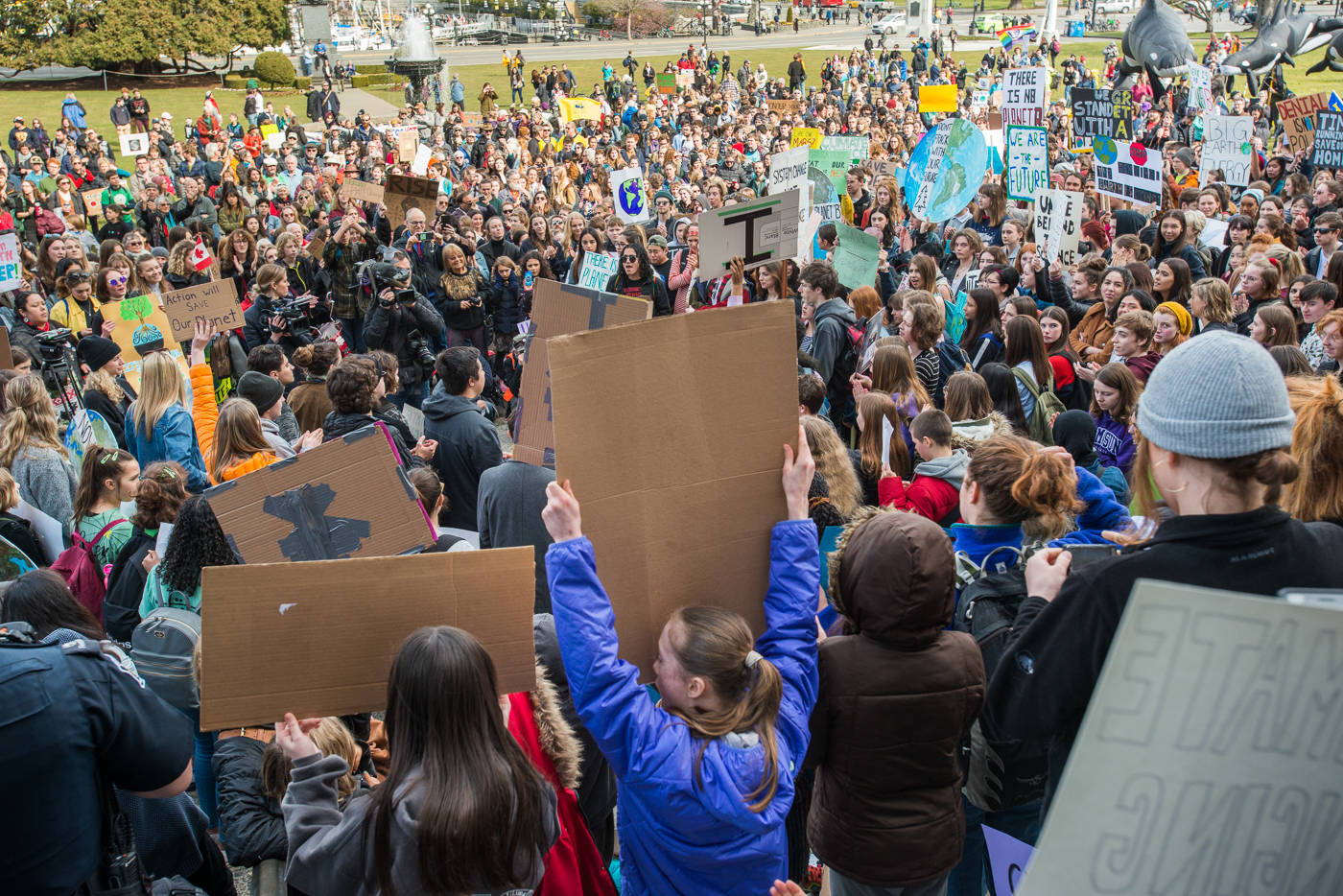 15976425_web1_Keri_Coles_VictoriaNews_StudentsClimateStrike-2