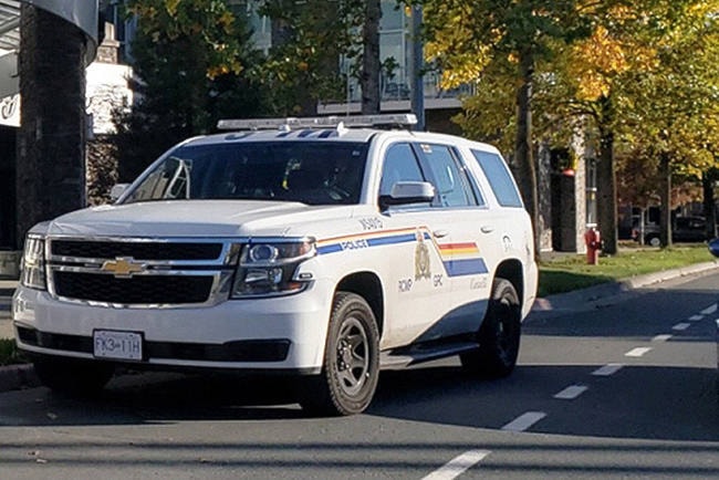 16067007_web1_GNG-WestShoreRCMPCruiser