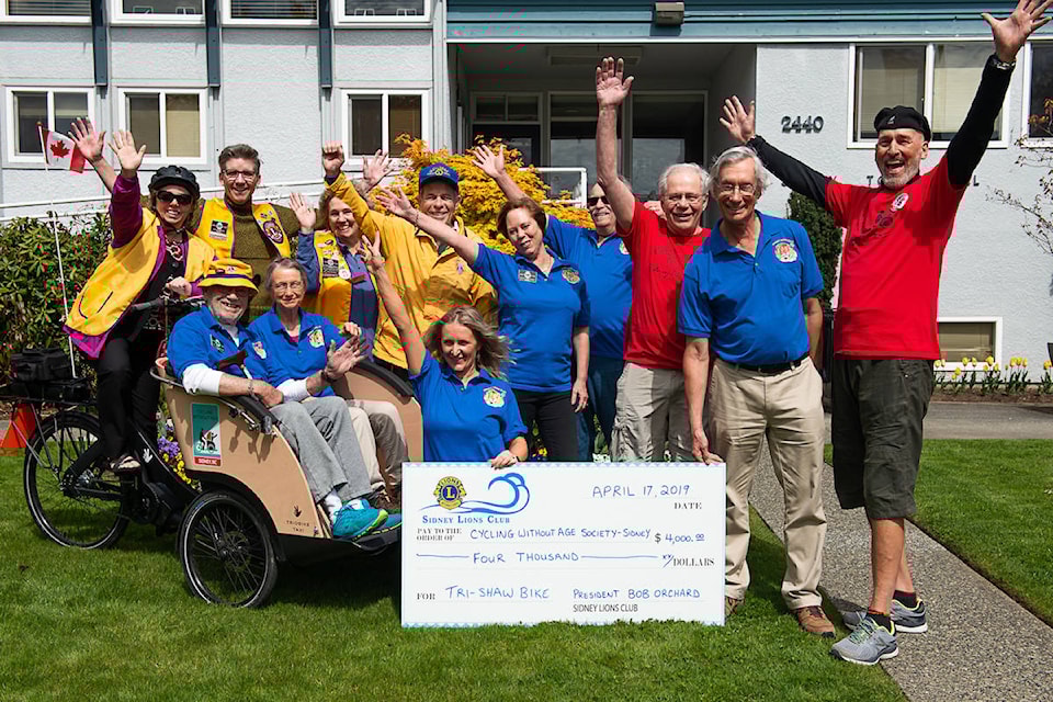 16467612_web1_190418-PNR-SidneyLionsDonation