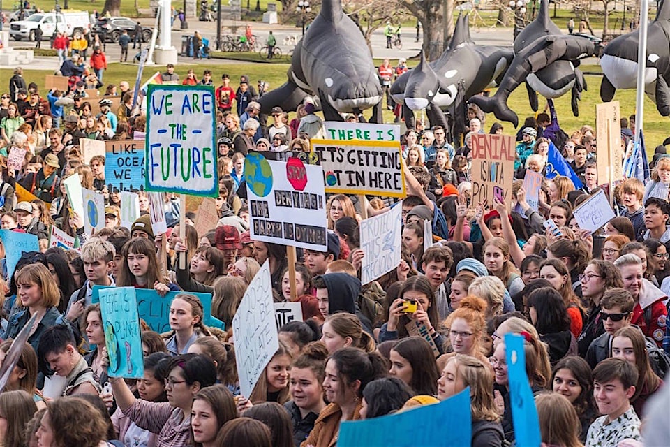 16663766_web1_20190322-BPD-Student-Climate-Strike-KC