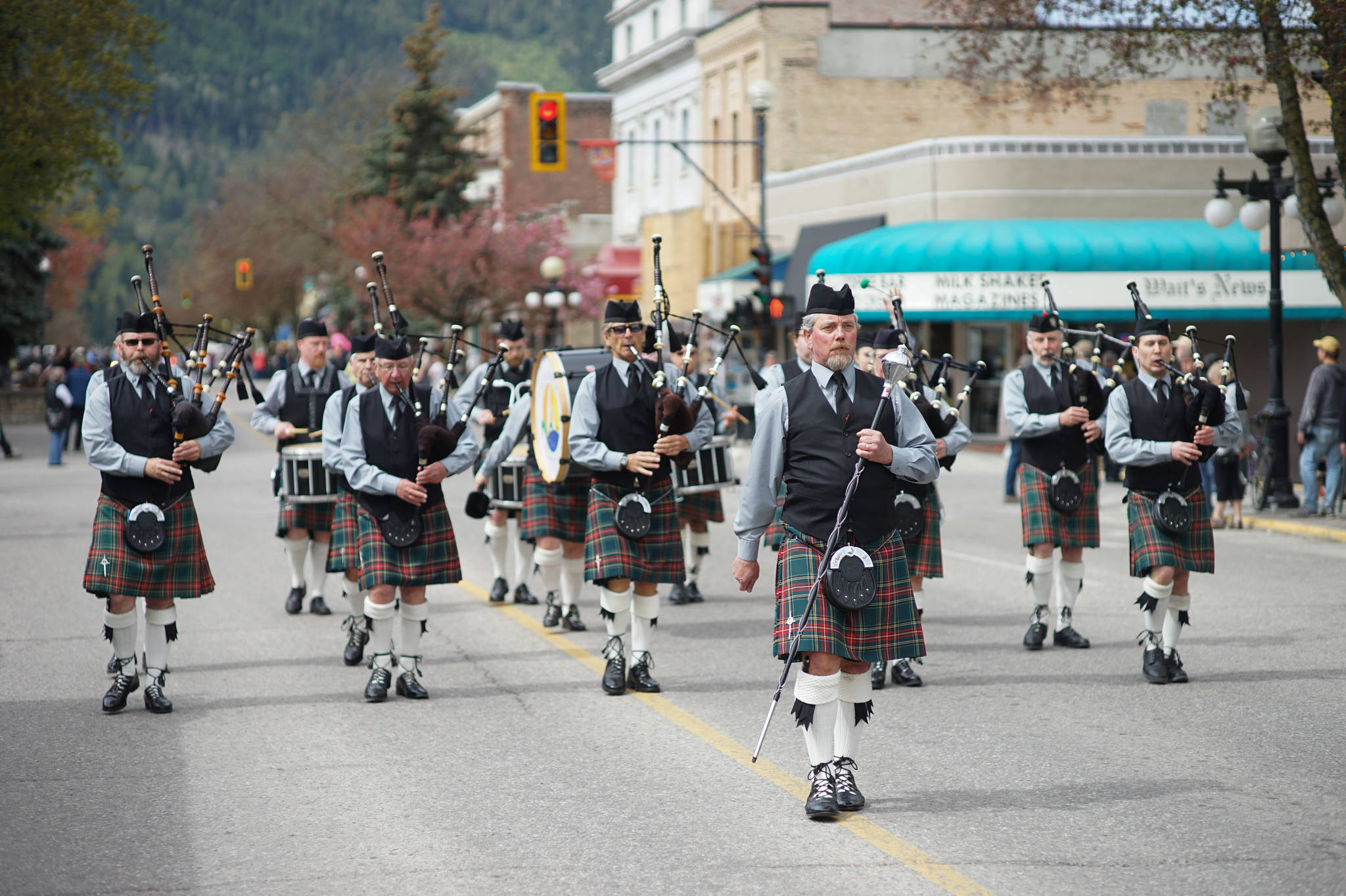 16709616_web1_190209-KWS-PIPEBAND-25