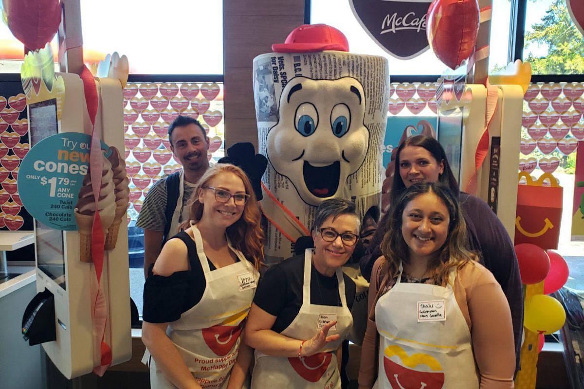 16741666_web1_McHappyDay_3