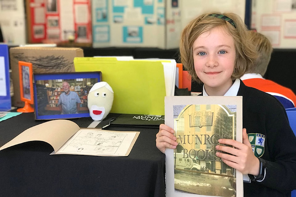 16787496_web1_190510-VNE-SIHeritageFair_1