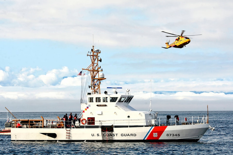 16966968_web1_180417-pdn-coast-guard-file-toned