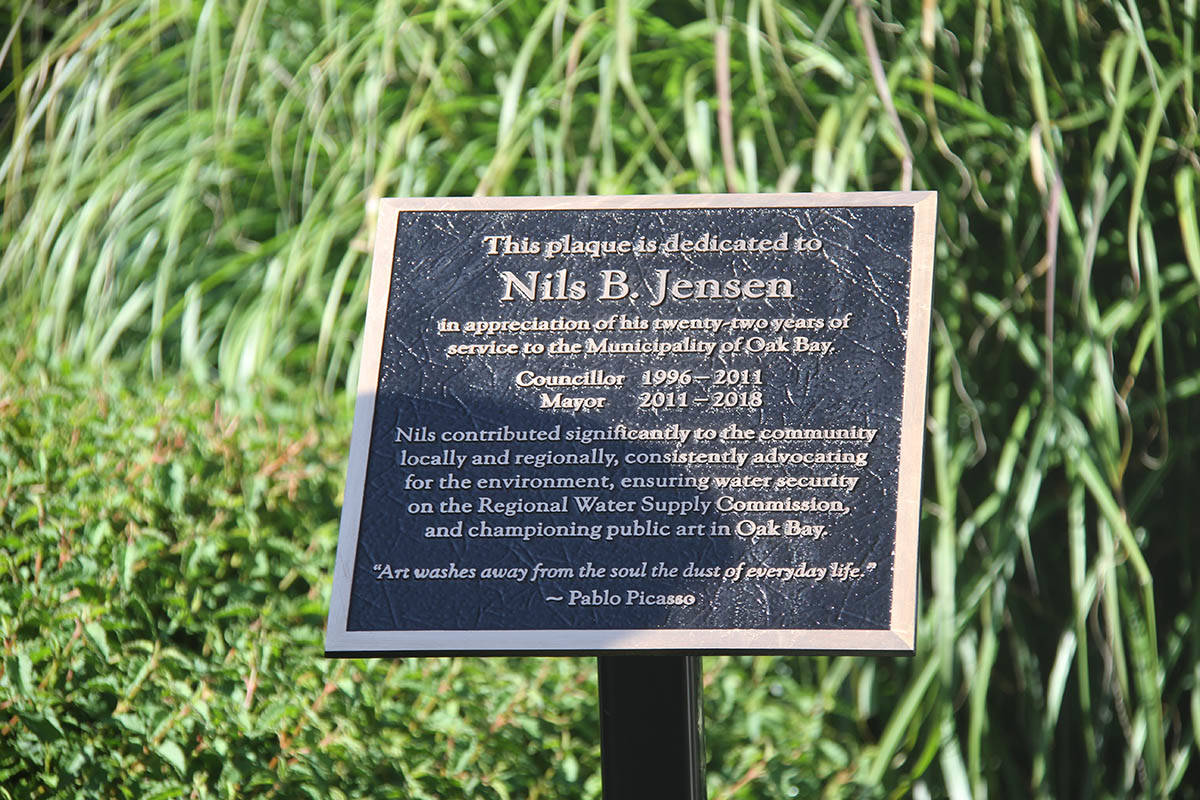 17868668_web1_190726-VNE-NilsJensenMemorial_6