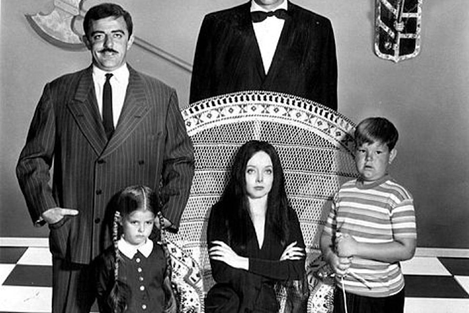 17975207_web1_190803-SNE-AddamsFamilyPlay