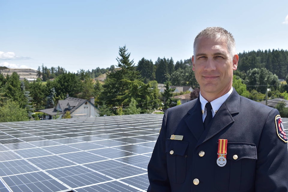 18373324_web1_190719-PNR-CSaanichFireDeptGoesSolar