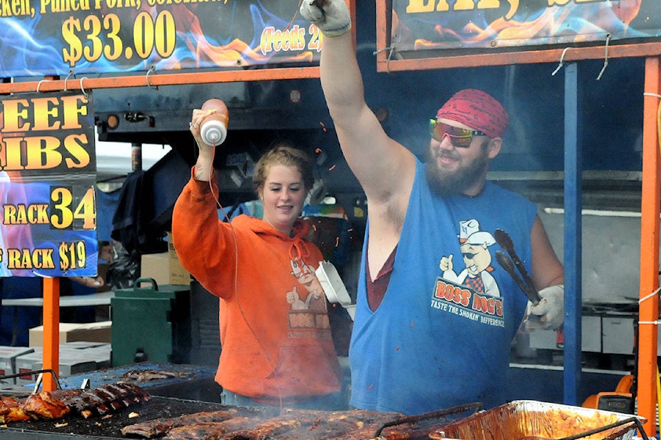 18405838_web1_RibFest2