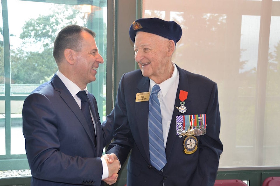 18733834_web1_190929-VNE-LegionofHonour_1