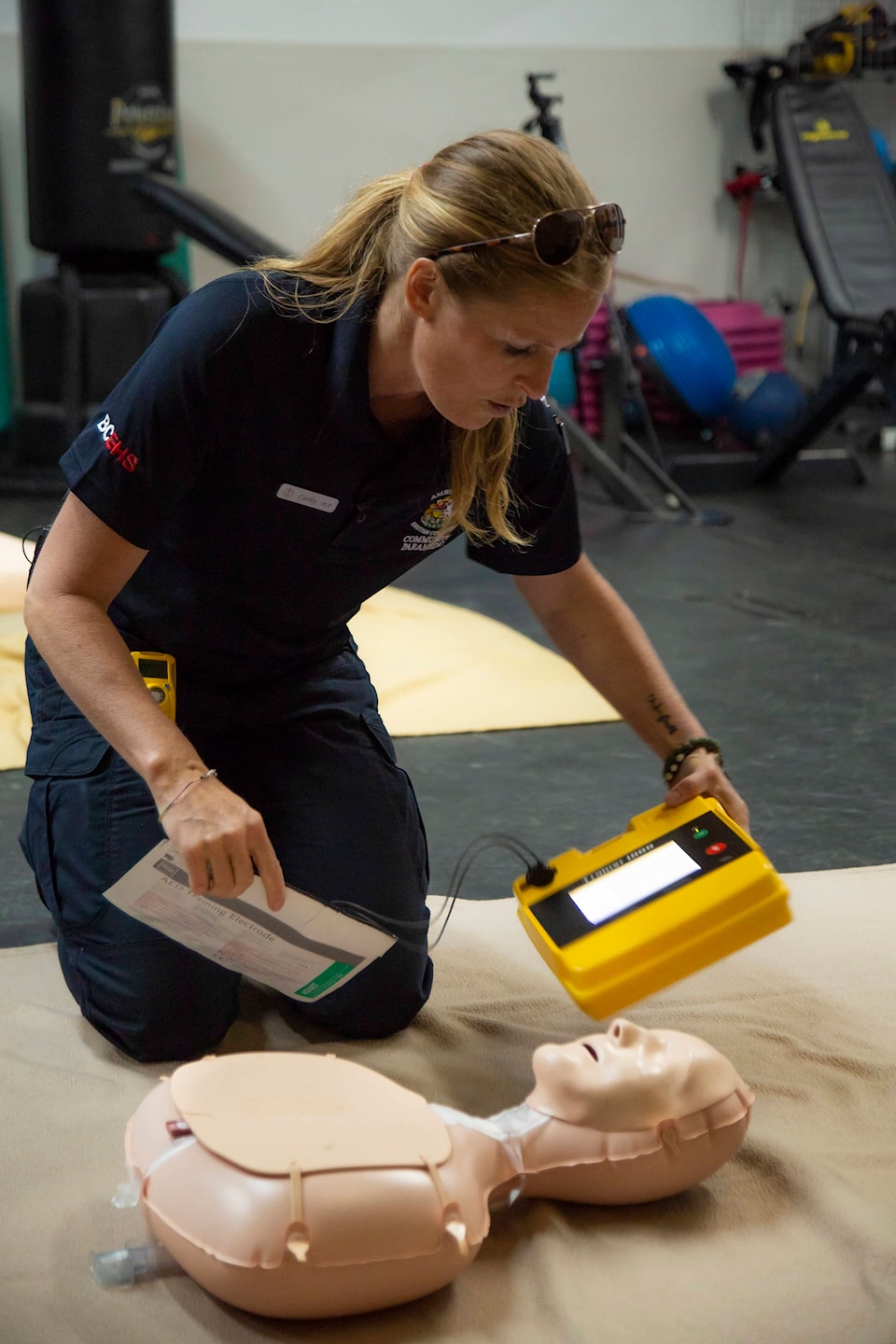 19270652_web1_BCEHS-Paramedic---CPR-session-