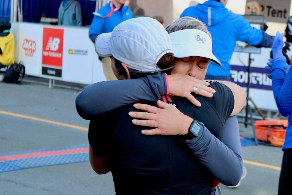 19287299_web1_191013-GNG-GoodLifeMarathonPHOTOS_9