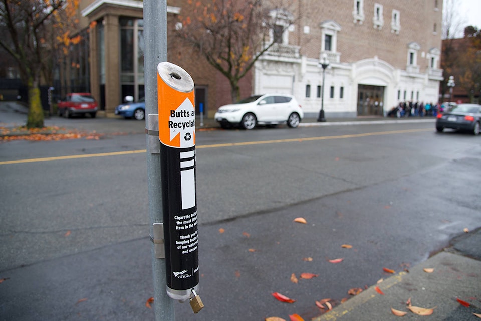 19344323_web1_191112-VNE-CigaretteButts