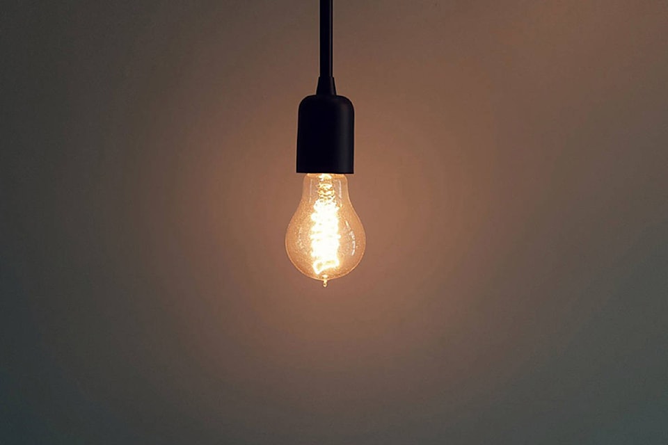 19465230_web1_lightbulb-pixabay
