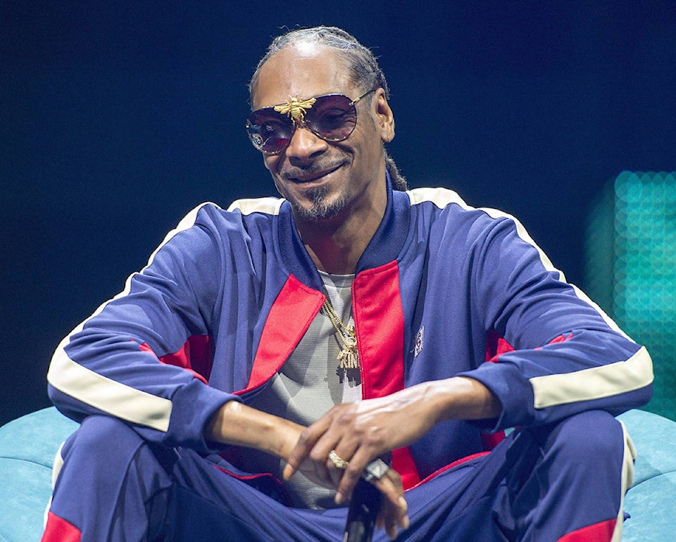 19687934_web1_191211-SNM-M-Snoop-Dogg