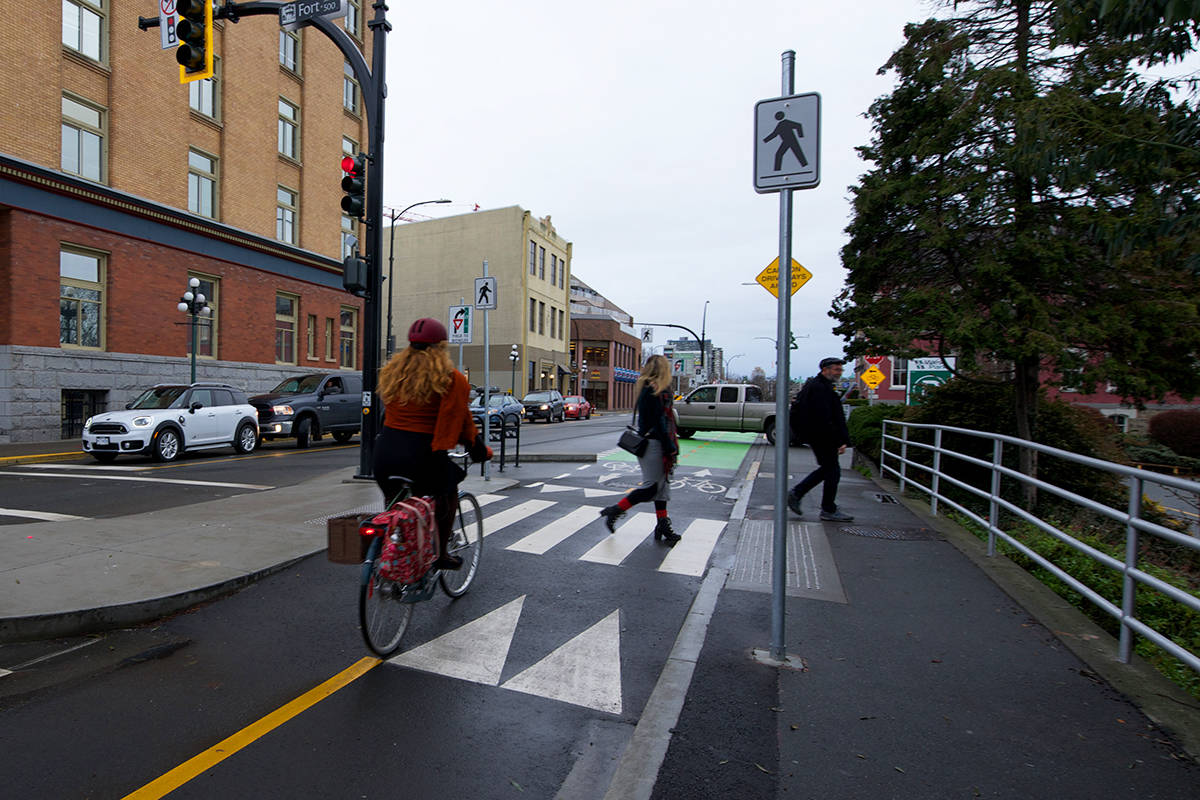 19701434_web1_191213-VNE-BikelaneWharf