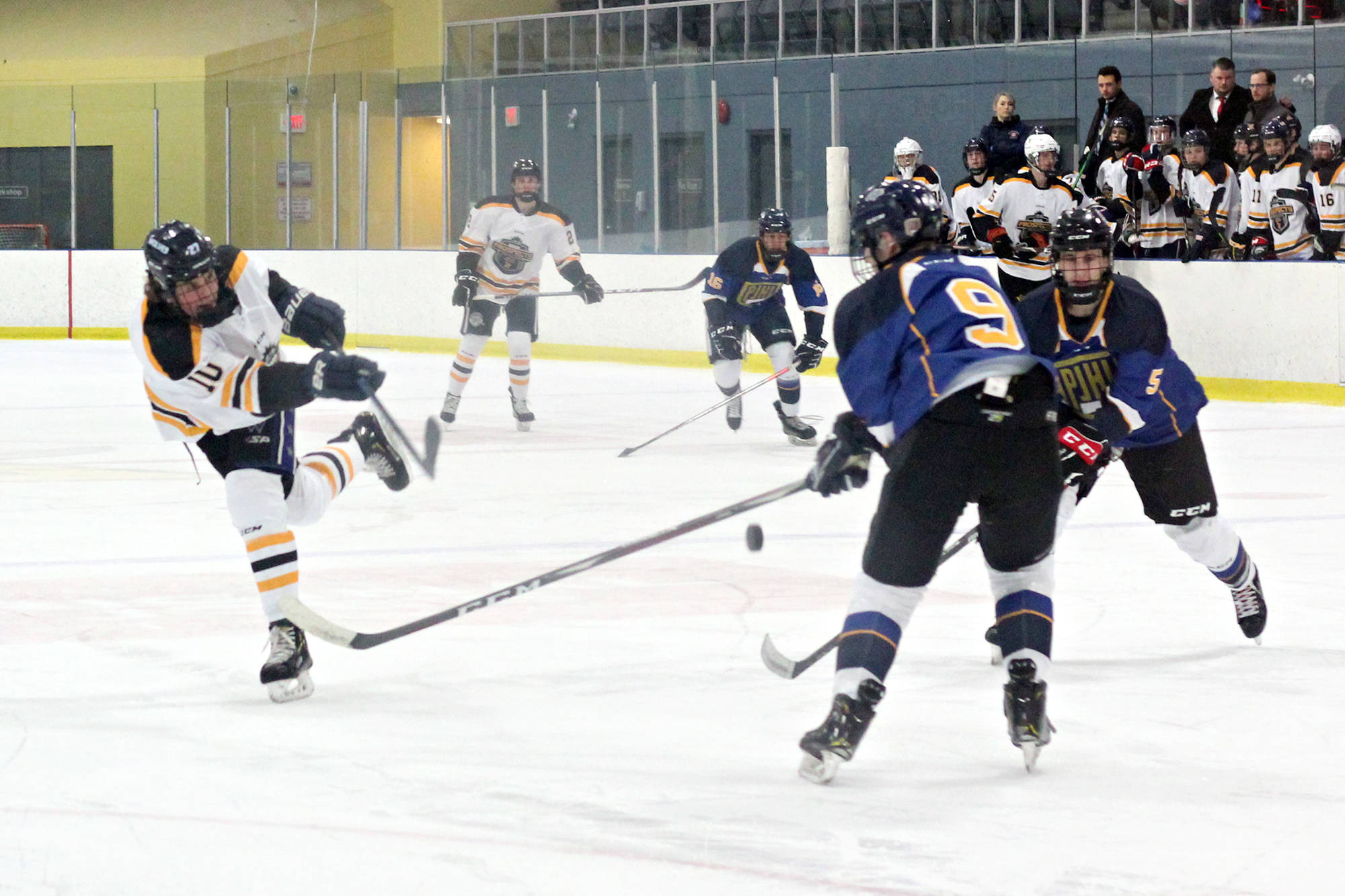 20118964_web1_200116-NBU-jrB-hockey-prospects-game-PUSH_2