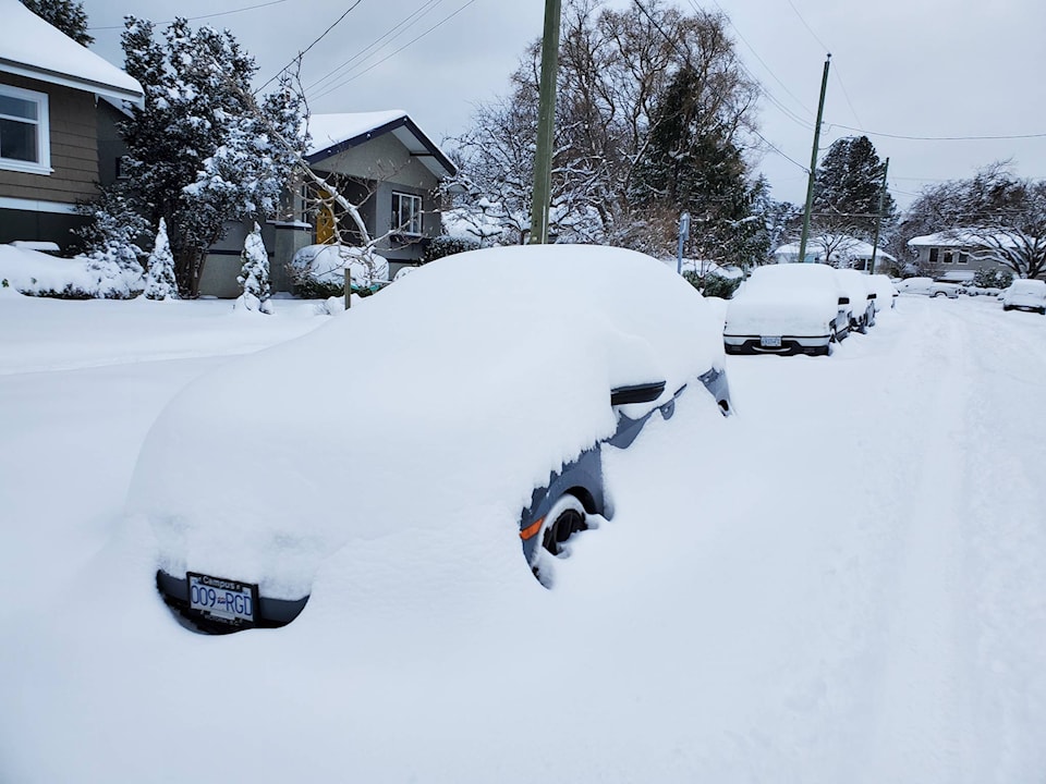 20168786_web1_200115-VNE-Snow-Photos-Readers_10