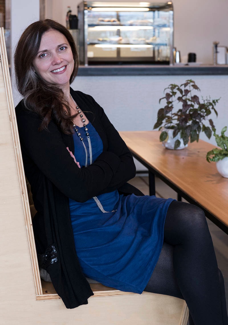 20341828_web1_Impress-TanyaSterlingFinancial-LiaCrowe-photo-2