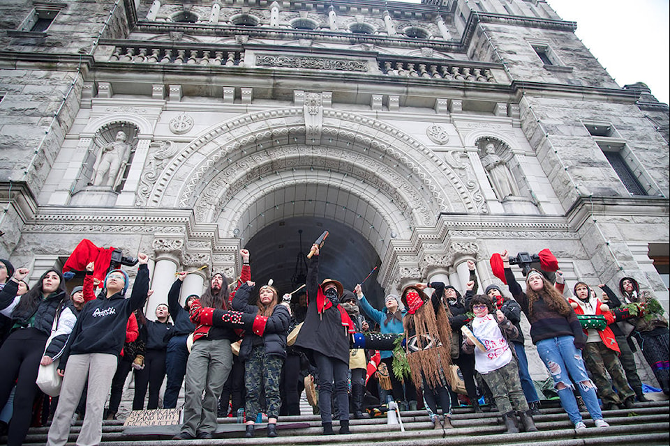 Demonstrators gathered at the BC Legislature in support of the Wet’suwet’en hereditary chiefs. (Nicole Crescenzi/News Staff)