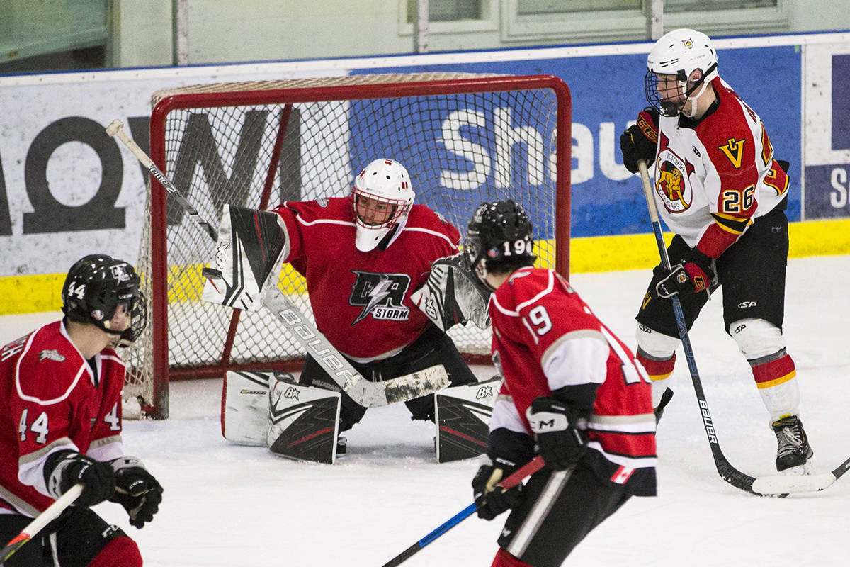20581211_web1_200216-CRM-storm-cougars-hockey_5