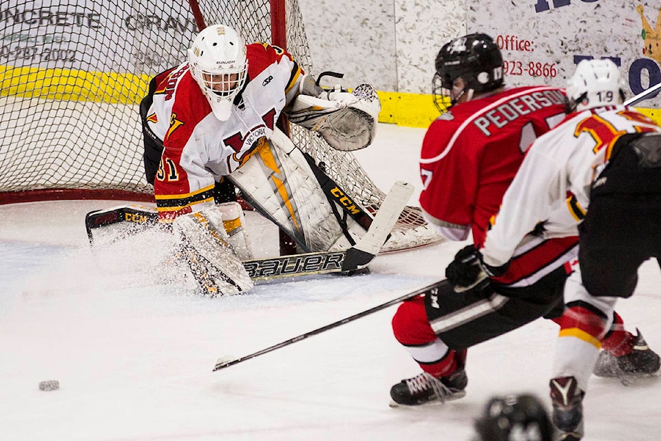 20581211_web1_200216-CRM-storm-cougars-hockey_6