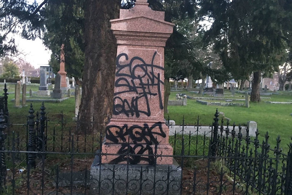 20642441_web1_200220-VNE-Ross-Bay-Cemetery-Vandalized-_1