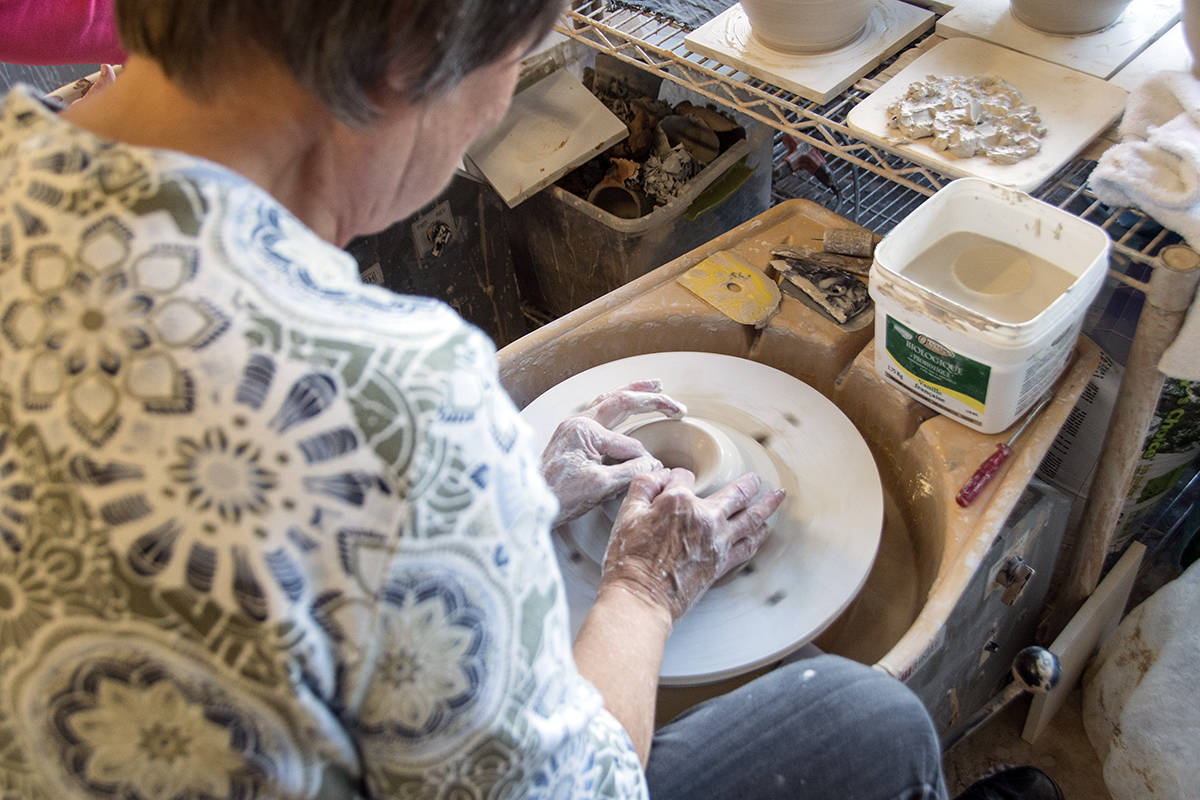 20829981_web1_200306-VNE-Souper-Bowls-Pottery_1