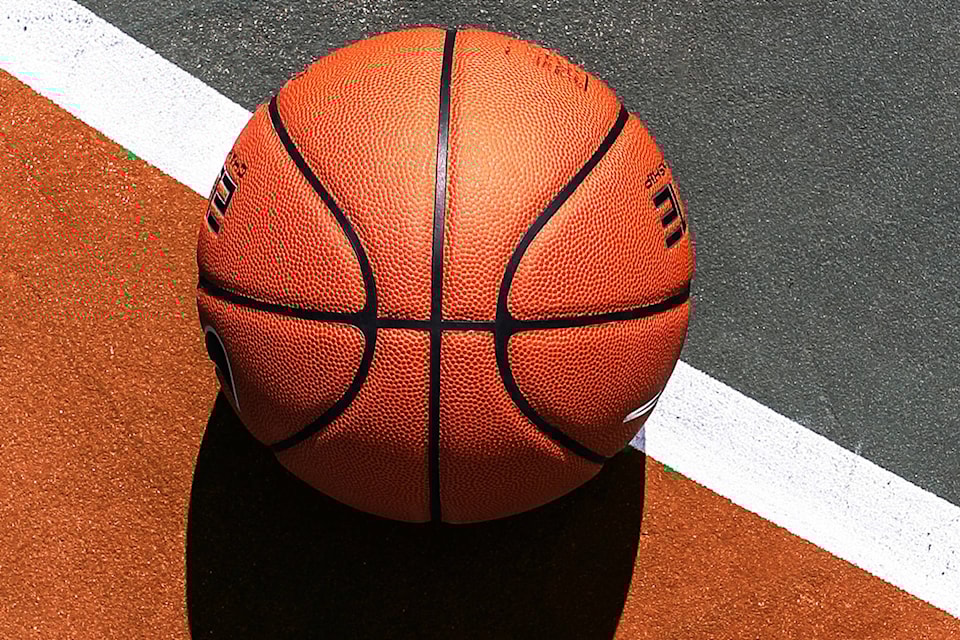 20881389_web1_BasketballBrf-JUE-200227_1