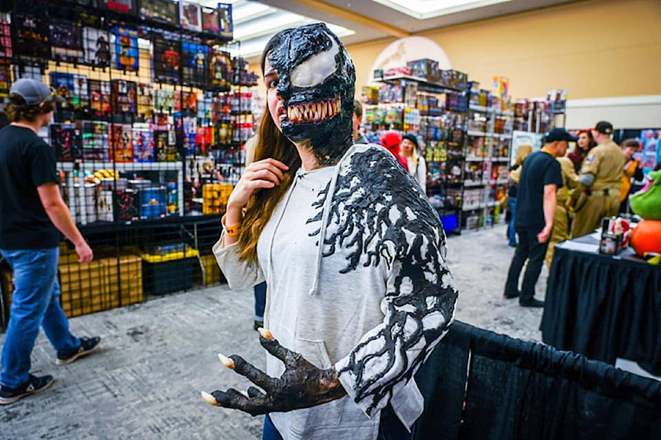 20918768_web1_comiccon