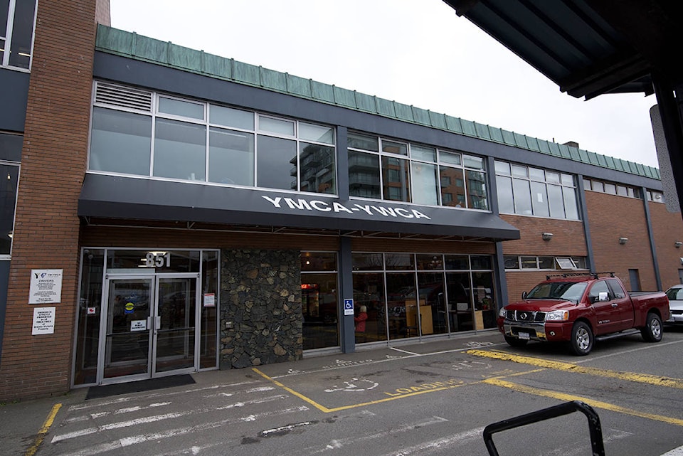 20965082_web1_200317-VNE-Covid-YMCA-closures_1