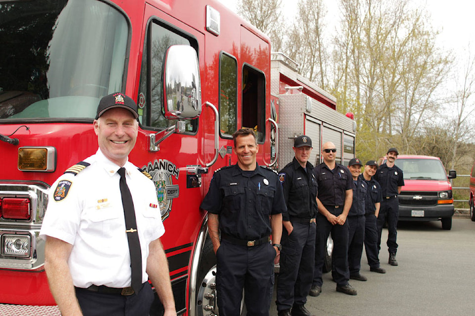 21305891_web1_200418-SNE-SaanichSaluteFireDept-saanichsalute_2