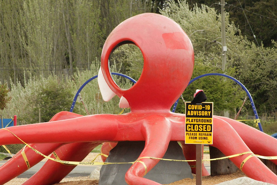 21383771_web1_200427-SNE-PlaygroundsStillClosed-cadborobayplayground_2