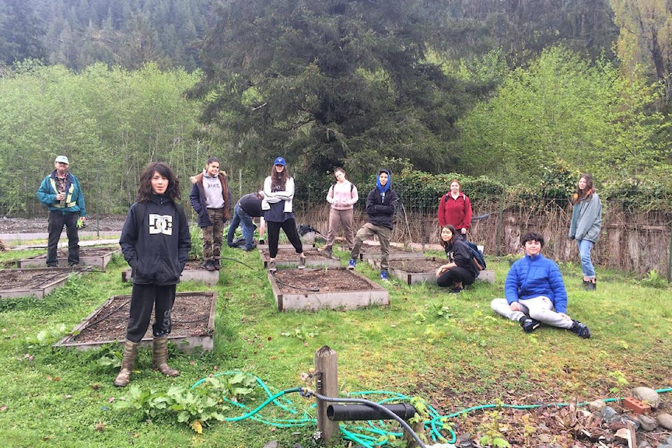 21499618_web1_200505-CRM-Tahsis-students-farm-to-school-PUSH-resized_1