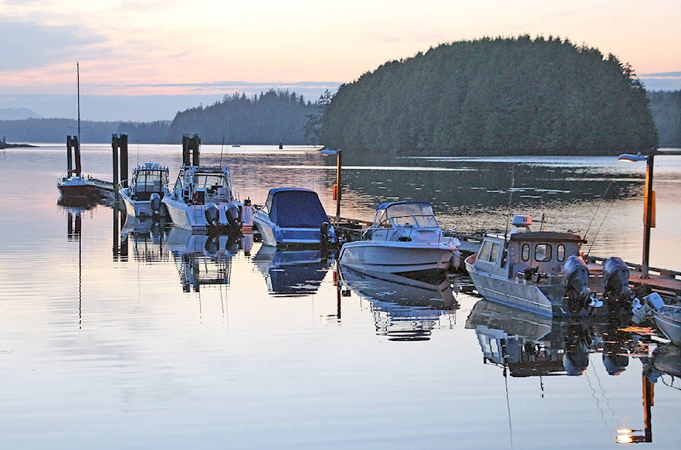 22615263_web1_200909-UWN-American-vessel-Ucluelet_1