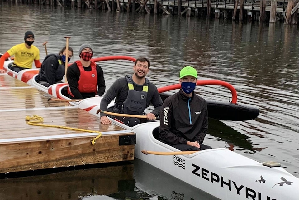 23492308_web1_201201-VNE-Paddling-Club-Wetdashe_1