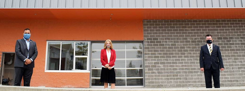 23557349_web1_200917-GNG-NewRoyalBaySchool_2