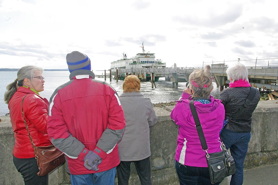 23853322_web1_180406-PNR-anacortes-ferry-arrival2