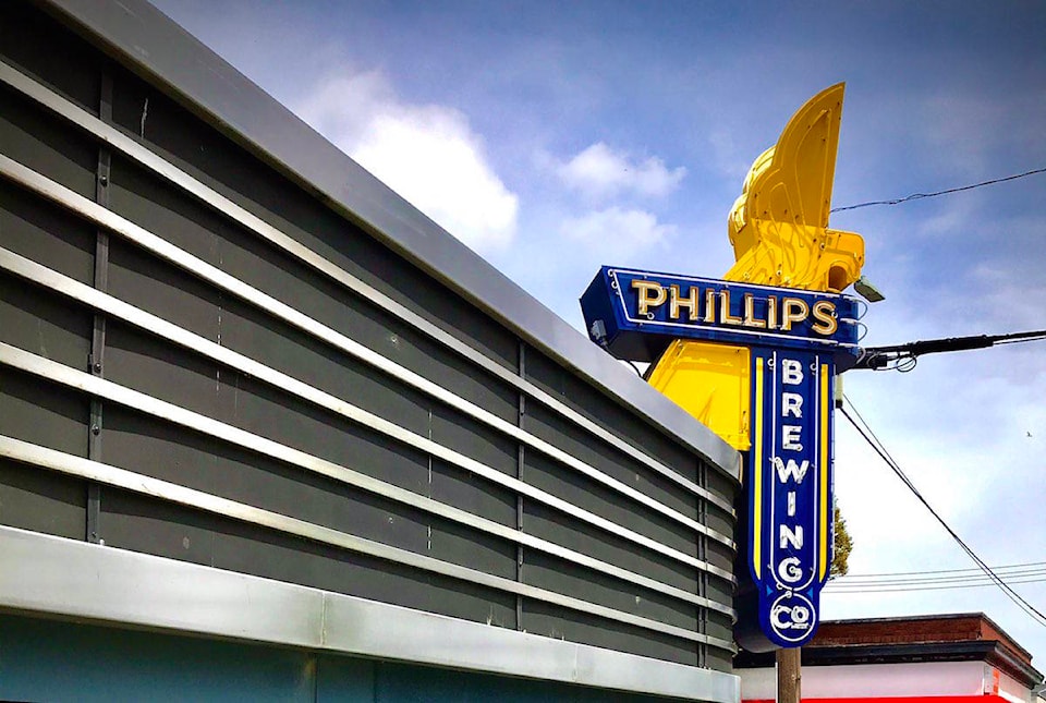24083181_web1_210131-GNG-PhillipsBreweryExposure-twitter_2