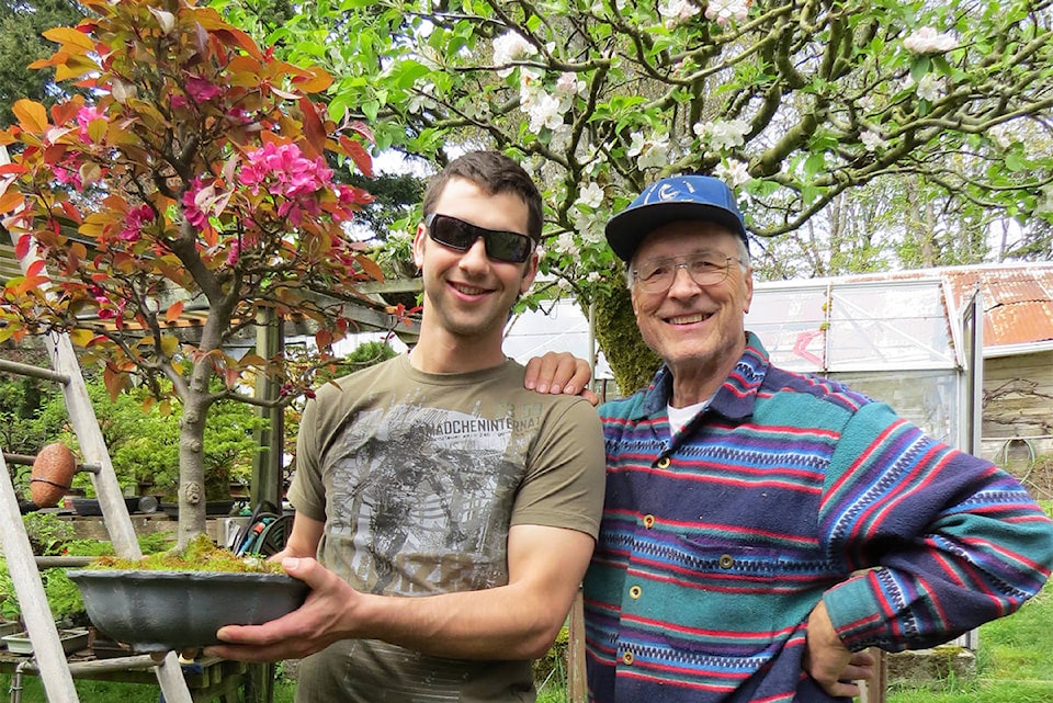 24388339_web1_210302-SNE-Stolen-Bonsai_1