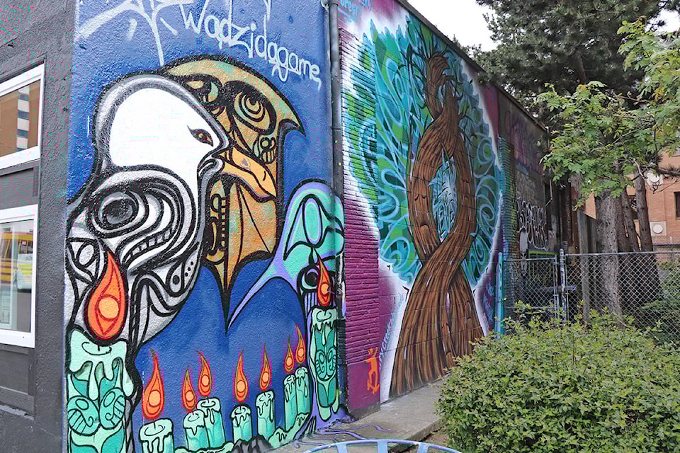 Mural on the south side of Wildfire Bakery on Quadra Street, a project initiated in 1995 by local artist Peter Allen and others. (Don Descoteau/News Staff)