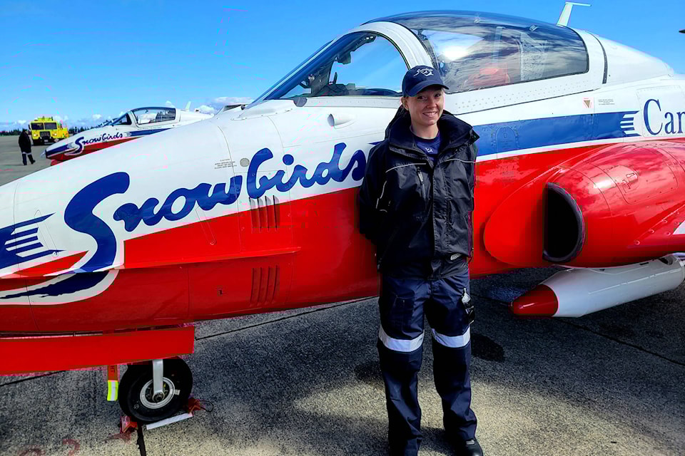 25096638_web1_210512-CVR-ComoxSnowbird-comox_1
