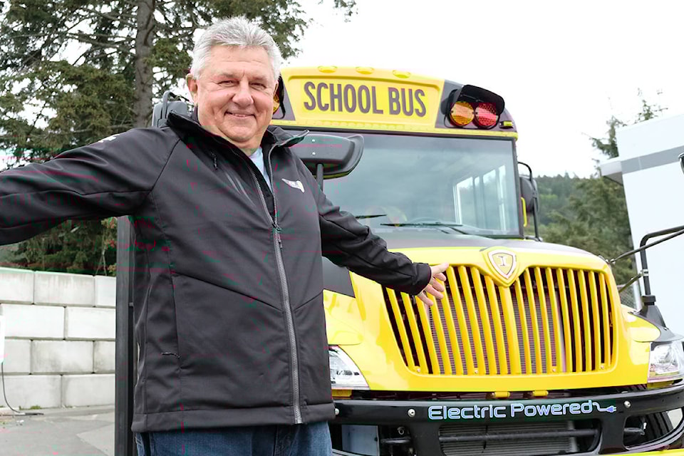 25531700_web1_copy_210506-GNG-sd62-electric-schoolbus-_1