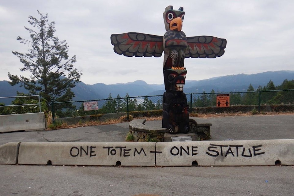 25773699_web1_210708-CCI-burned-totemPUSH-island-totem_1