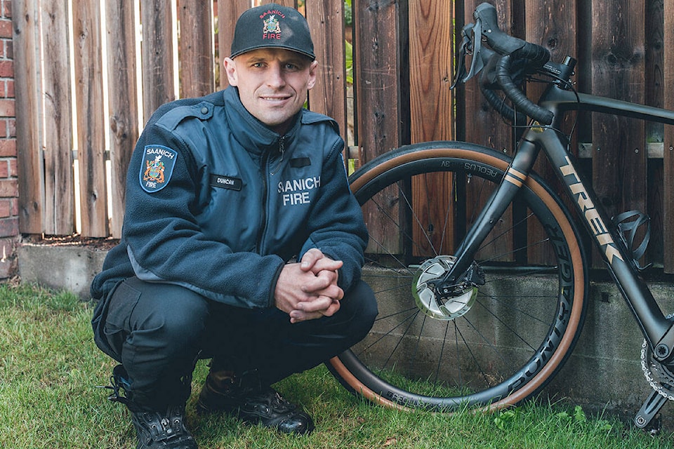 26535741_web1_210918-SNE-Saanich-firefighter-24hr-bikeride-ianduncan_1